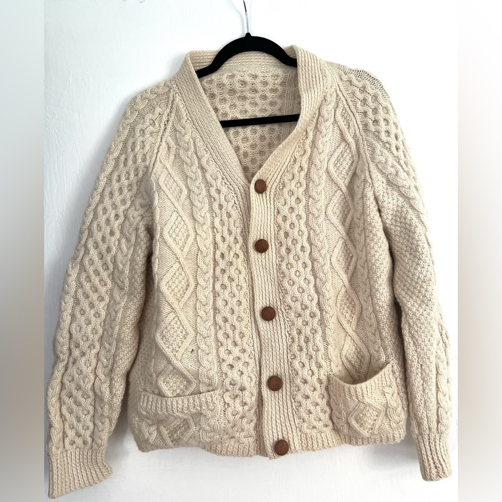 💥Moving sale💥 Vintage cable knit sweater
